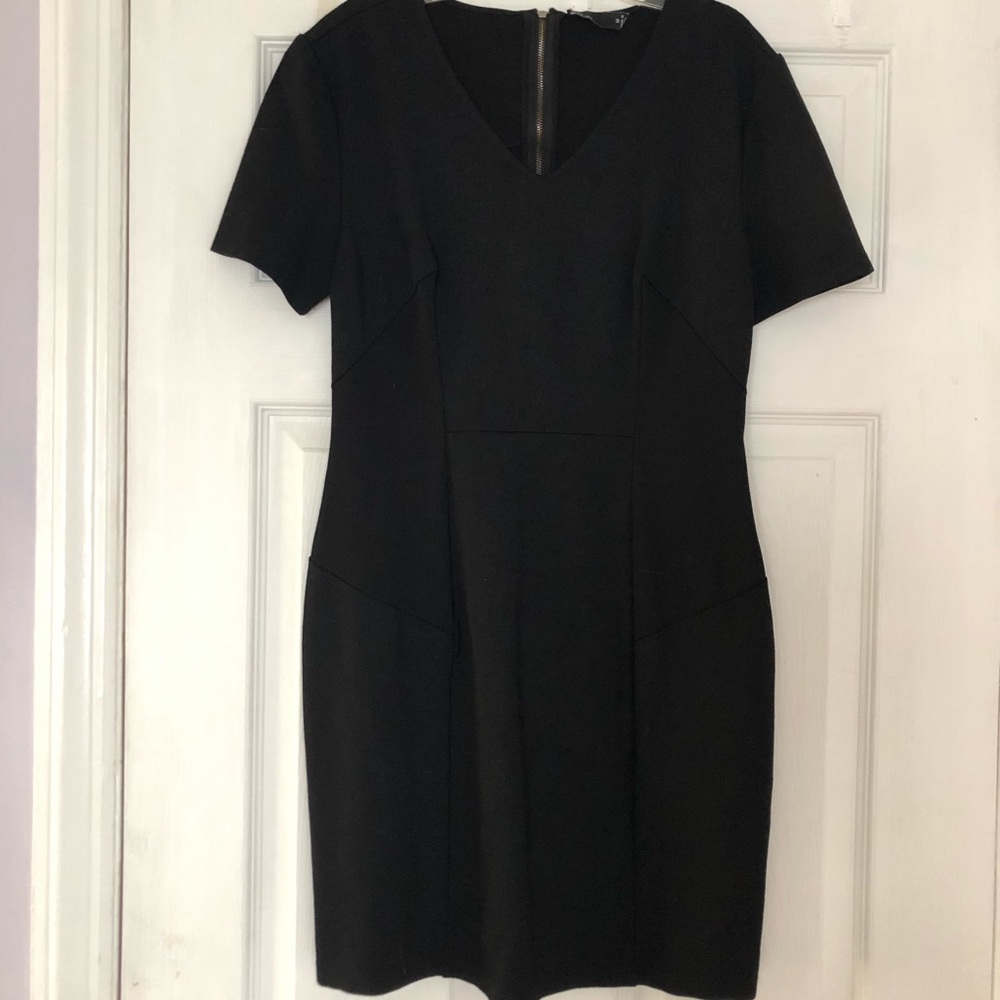 Women’s Medium Black Paneled Business Casual Dress
